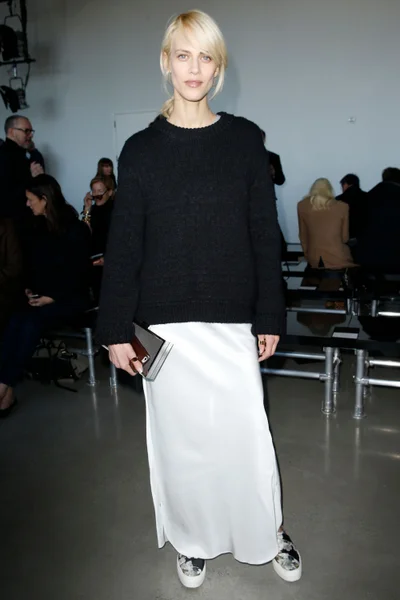 Look 4